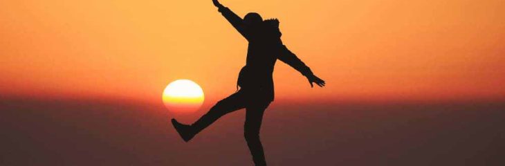 ۸ عادت ساده برای داشتن زندگی شادتر